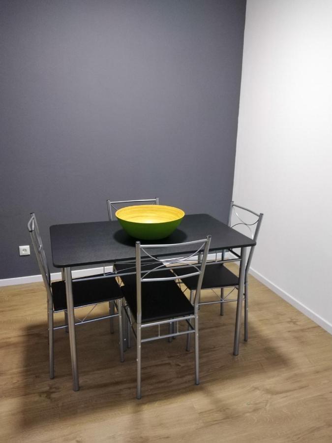 Schöne, gemütliche möblierte 2 Zi Wohnung in RGB Regensburg Exterior foto